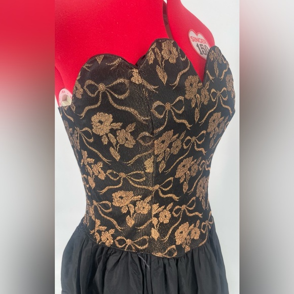 1980s Gunne Sax Strapless Black And Gold Prom Dress - Picture 4 of 16